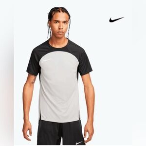 🌸 #4077-7. Nike Men's Black and Gray Short Sleeve Tee